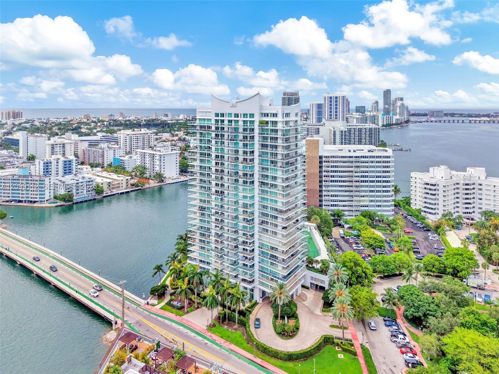 10 Venetian Way