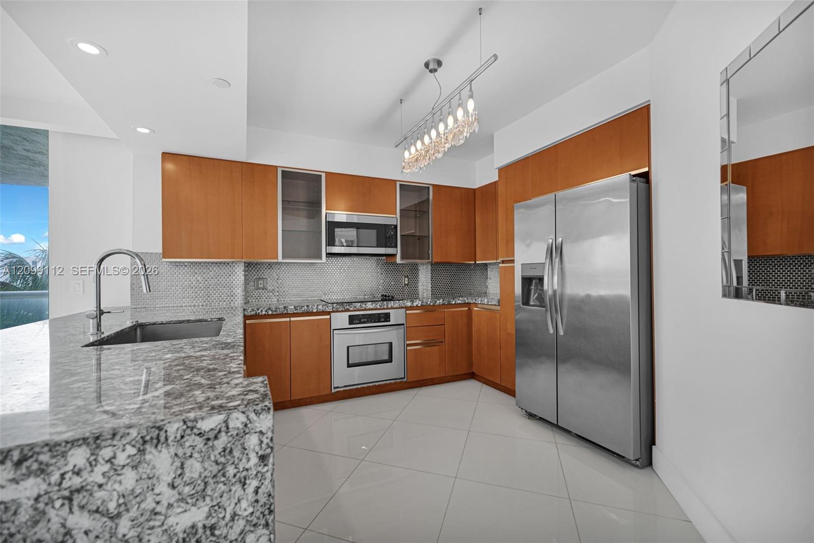 10 Venetian Way