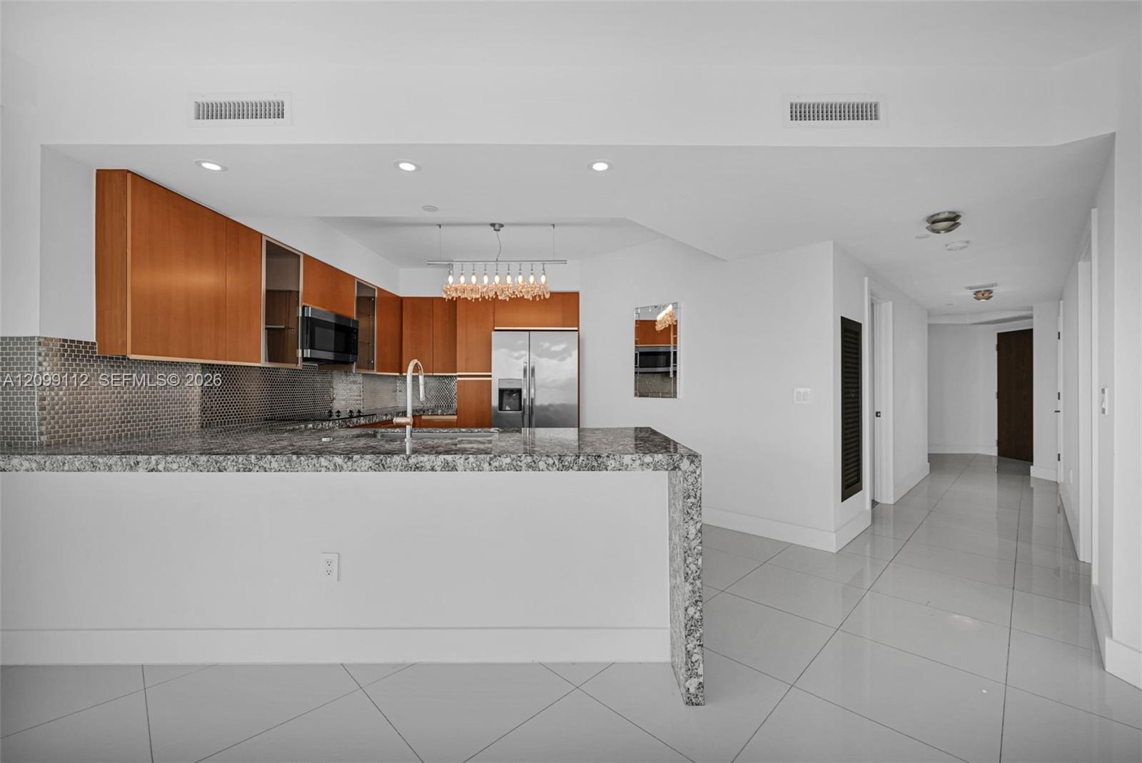 10 Venetian Way