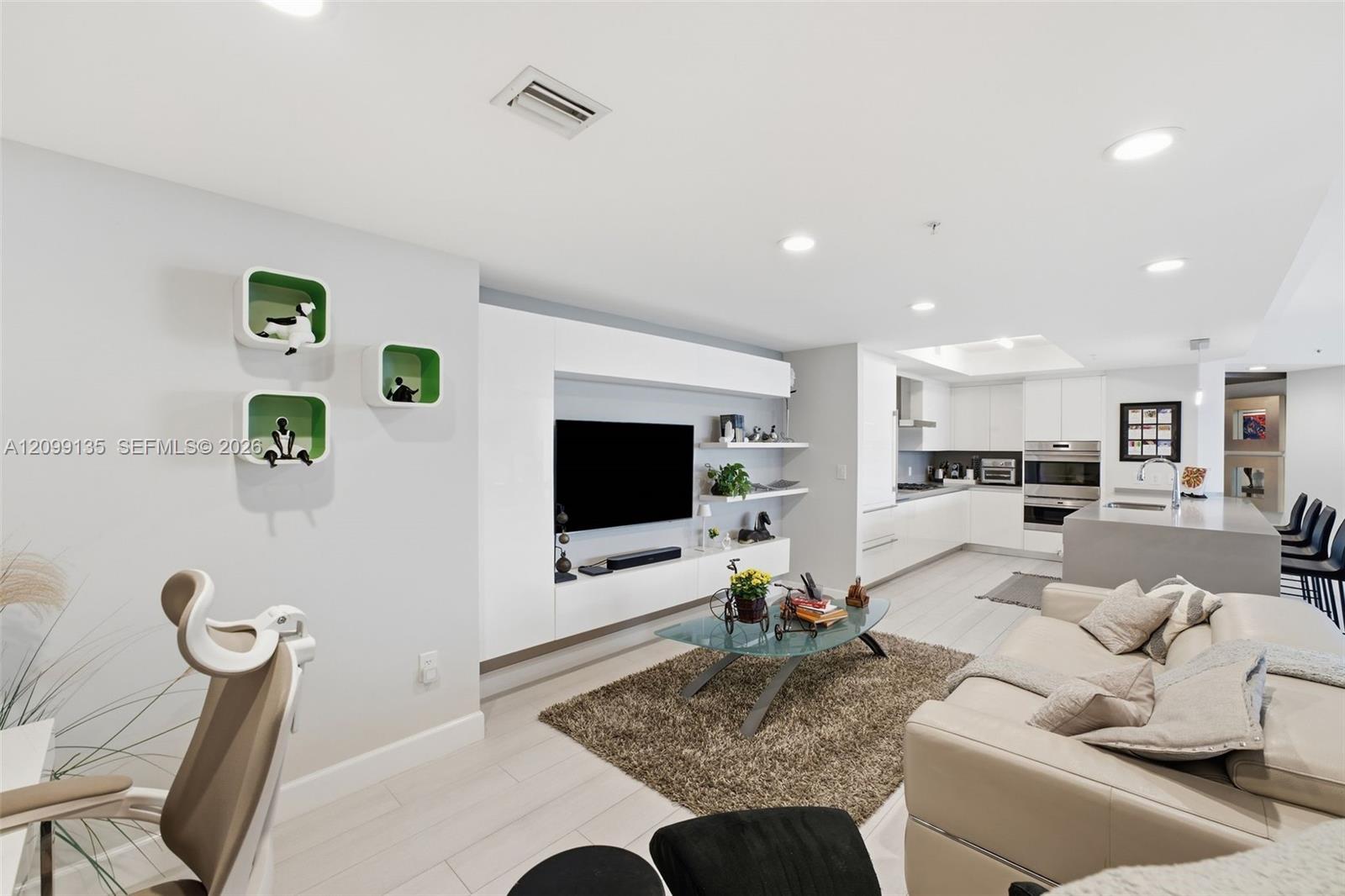 1180 N Federal Highway