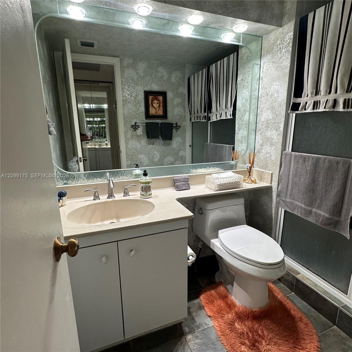 4000 Towerside Terrace