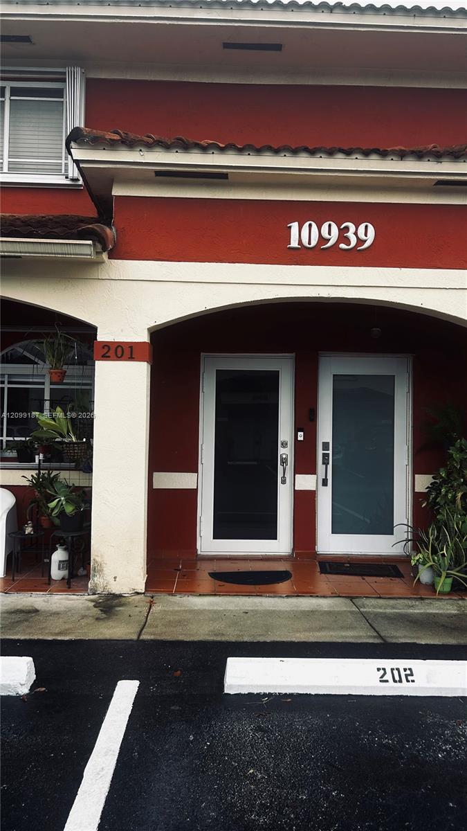 10939 W Okeechobee Road