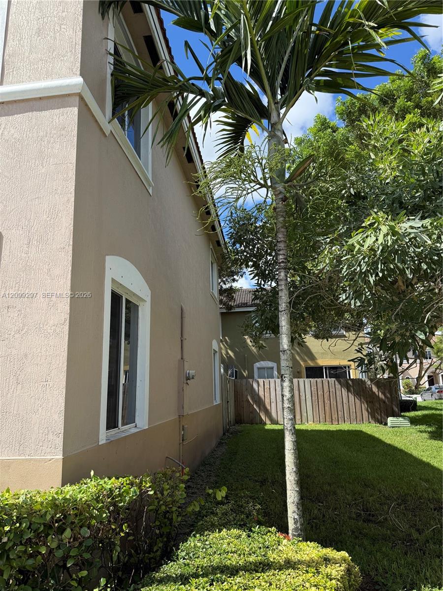 1020 SE 23rd Terrace