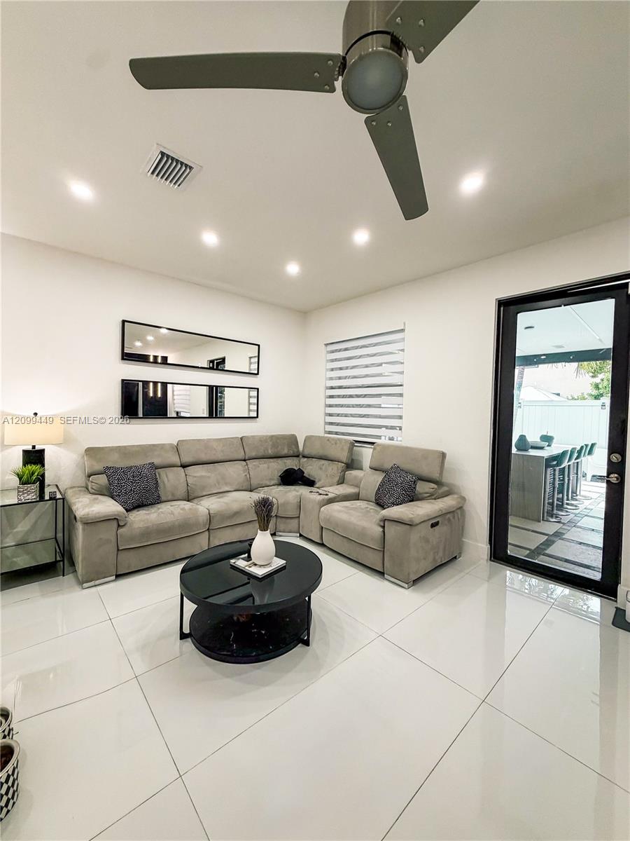3418 W 108th Street