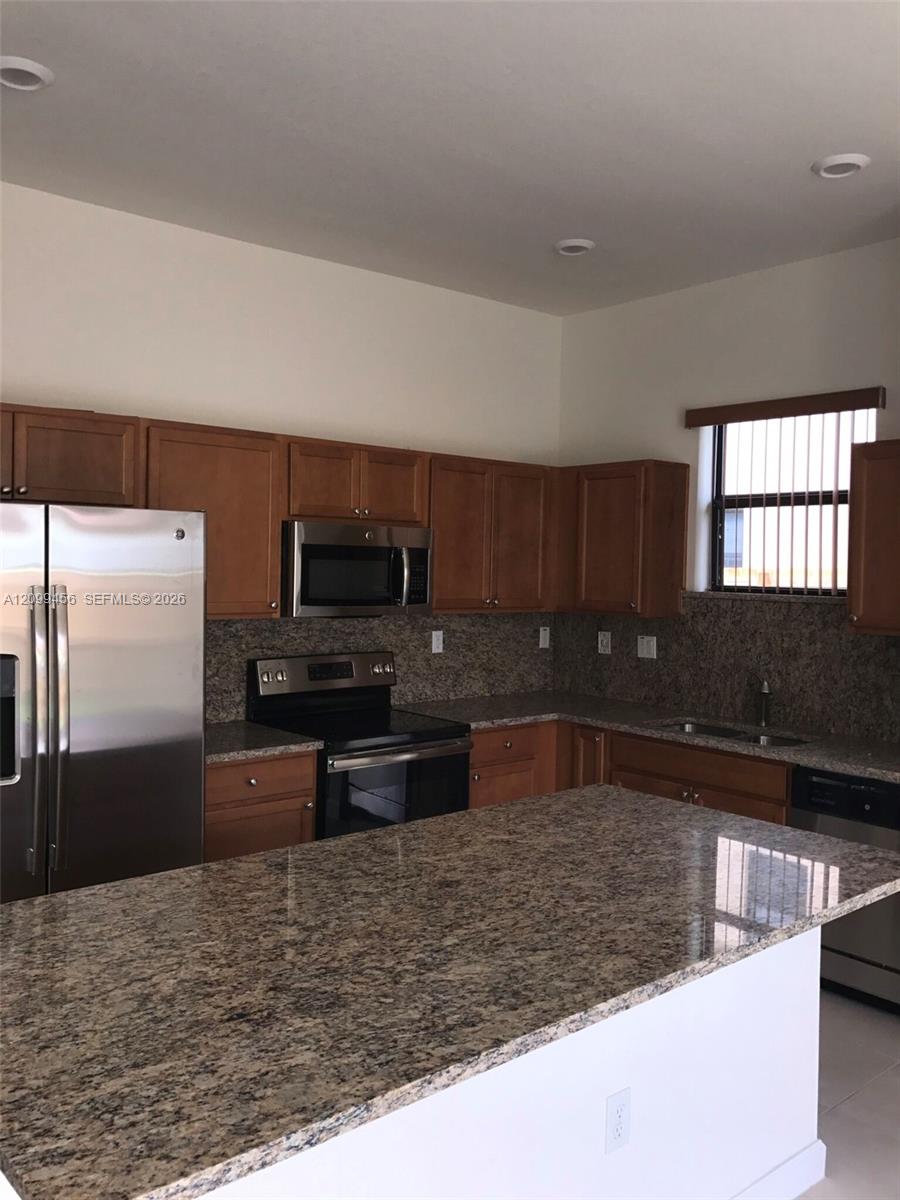3452 SE 2nd Drive