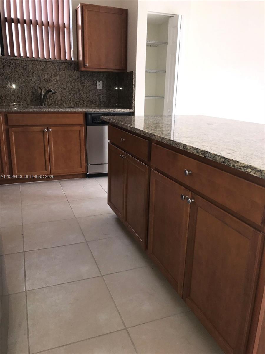 3452 SE 2nd Drive