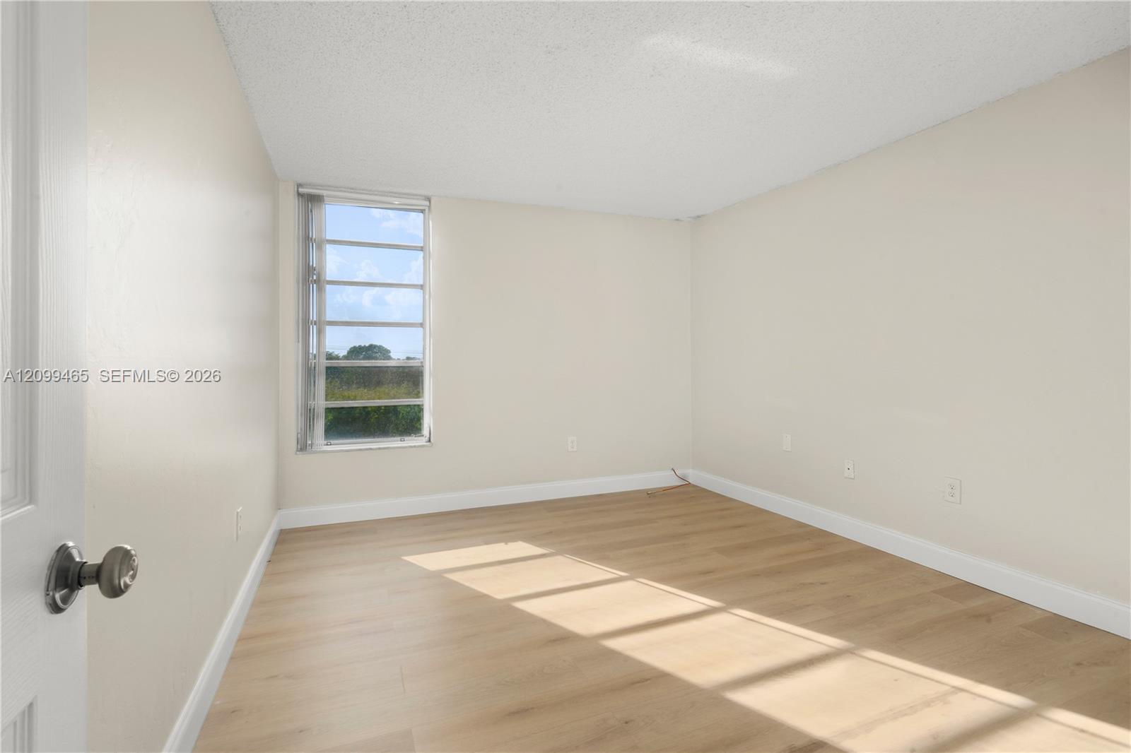 8870 Fontainebleau Boulevard