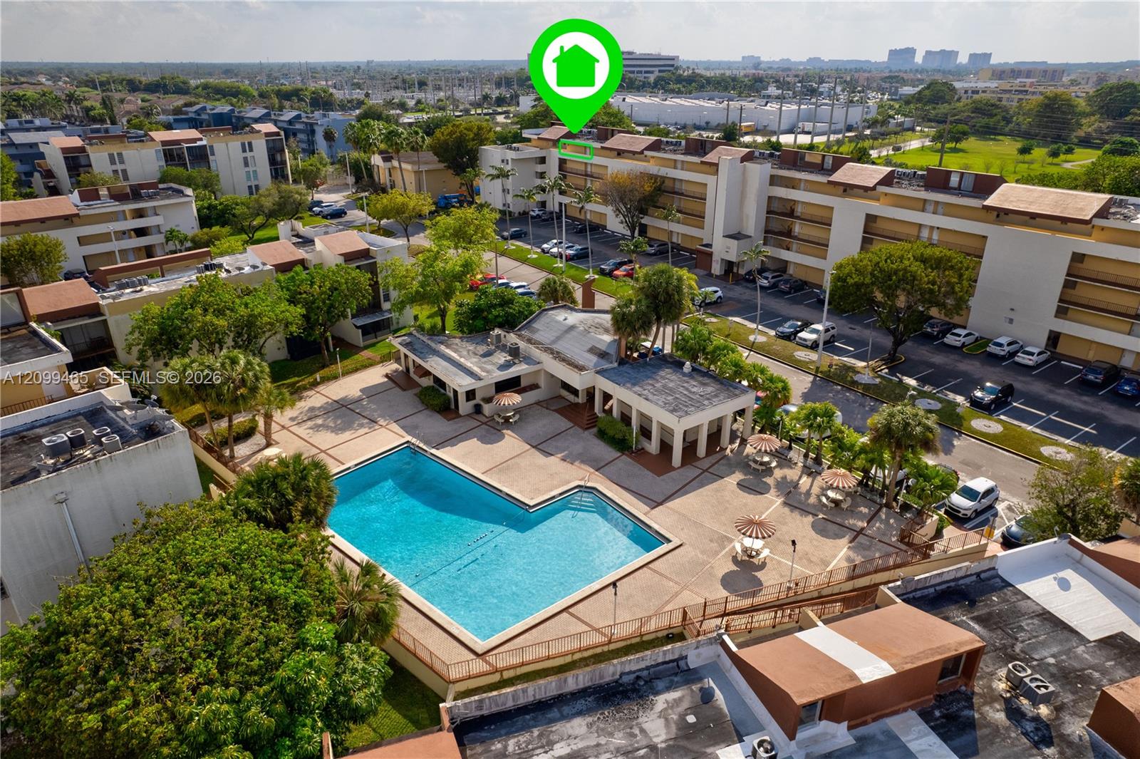 8870 Fontainebleau Boulevard