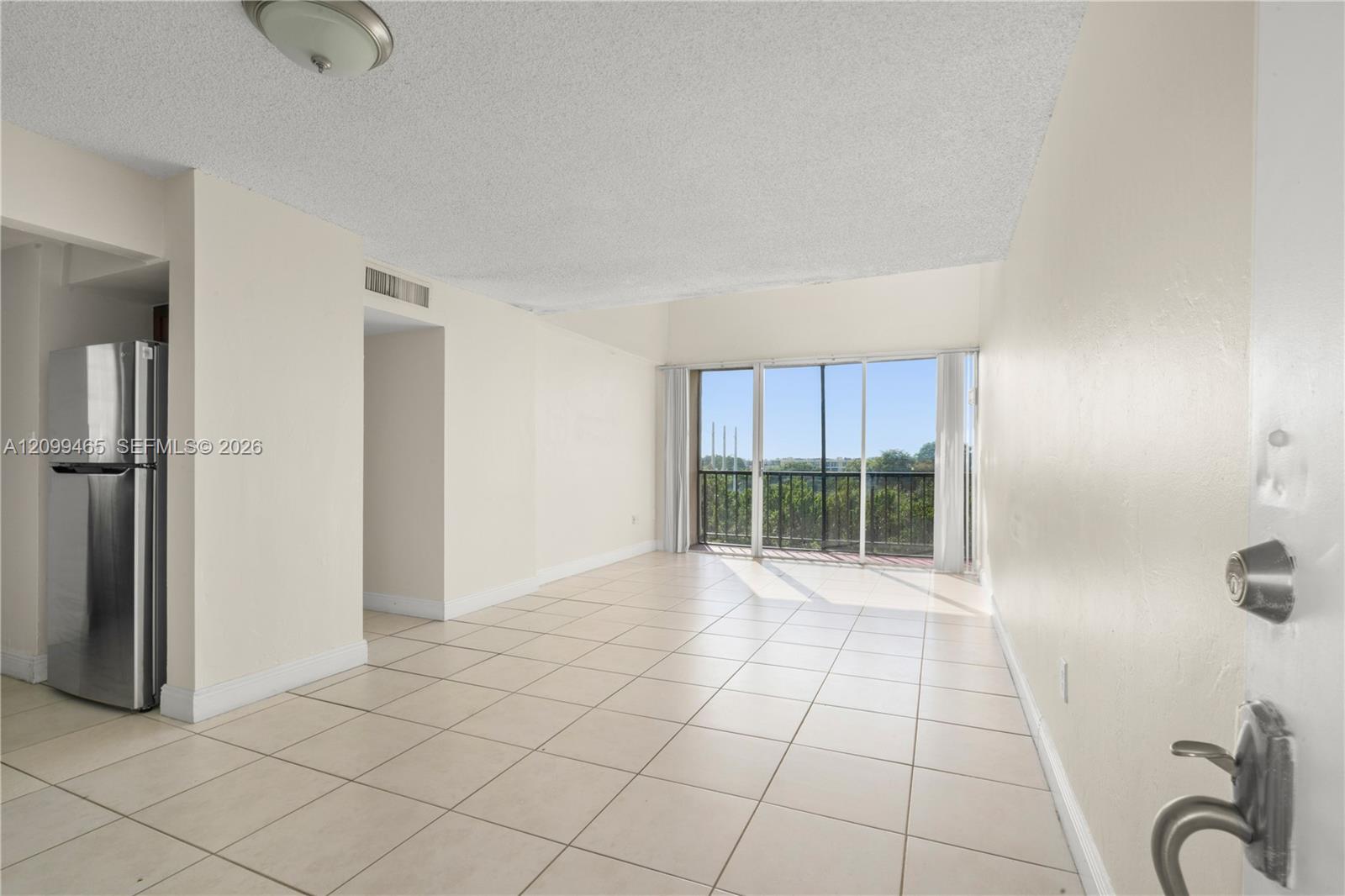 8870 Fontainebleau Boulevard