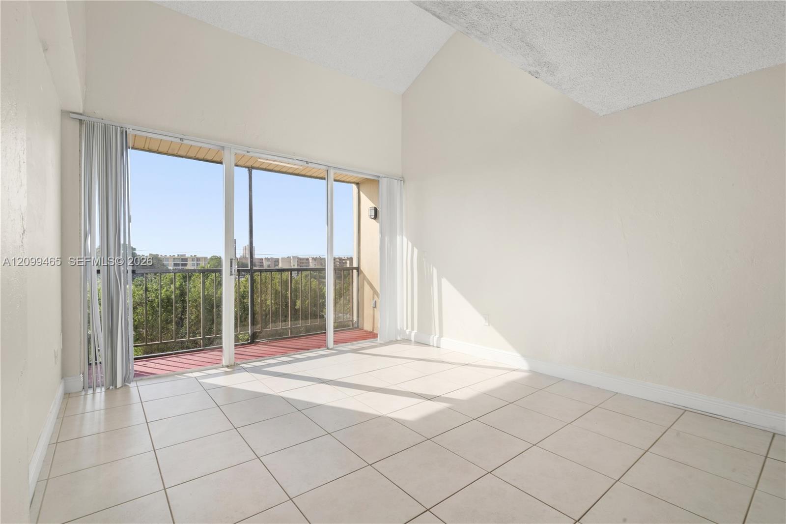 8870 Fontainebleau Boulevard