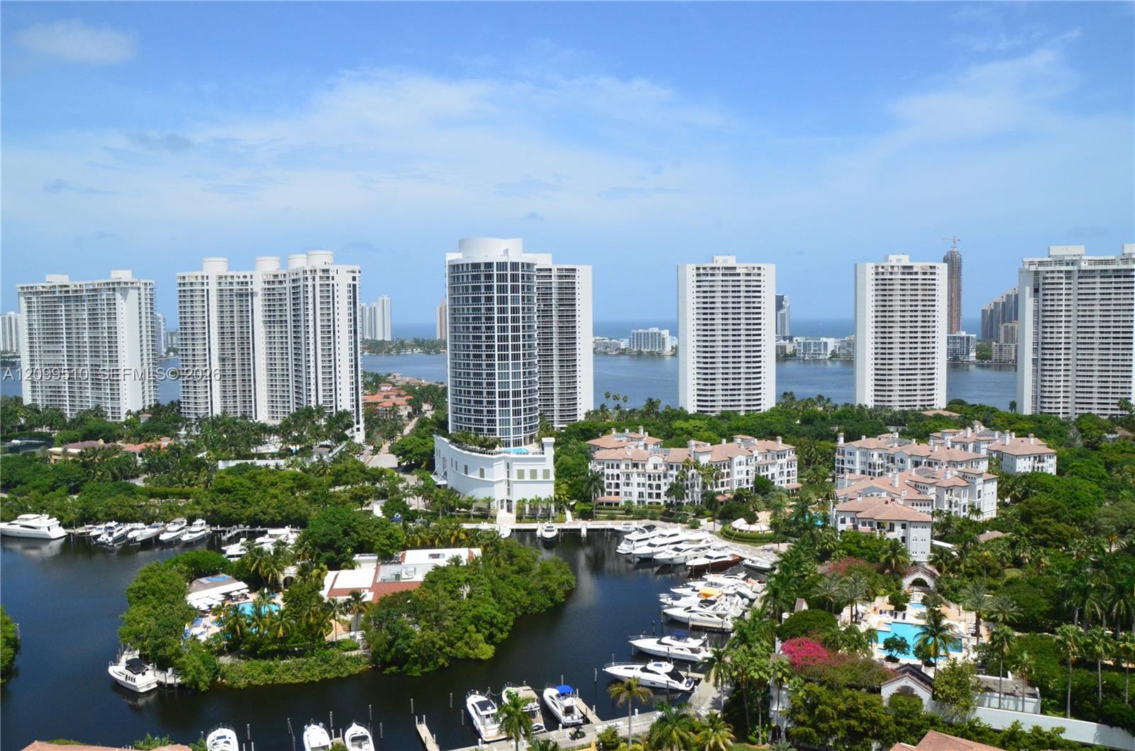 1000 W Island Boulevard