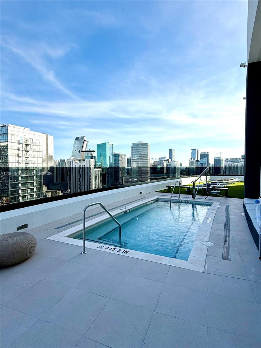 225 N Miami Avenue