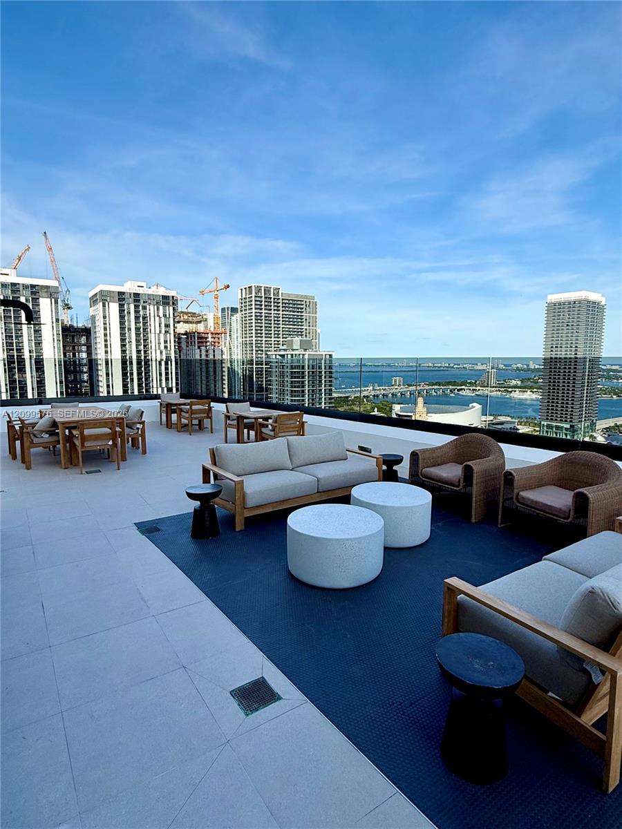 225 N Miami Avenue
