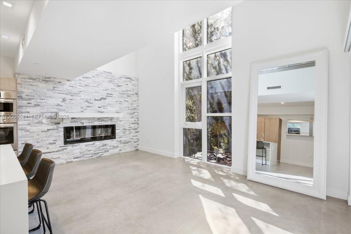 455 NE 39th Street