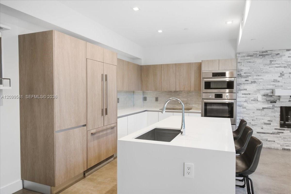 455 NE 39th Street