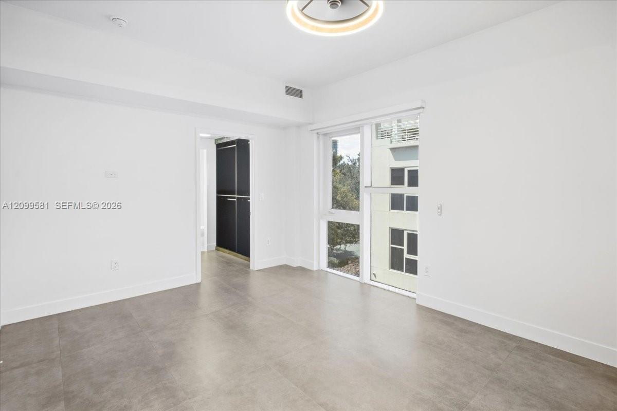 455 NE 39th Street