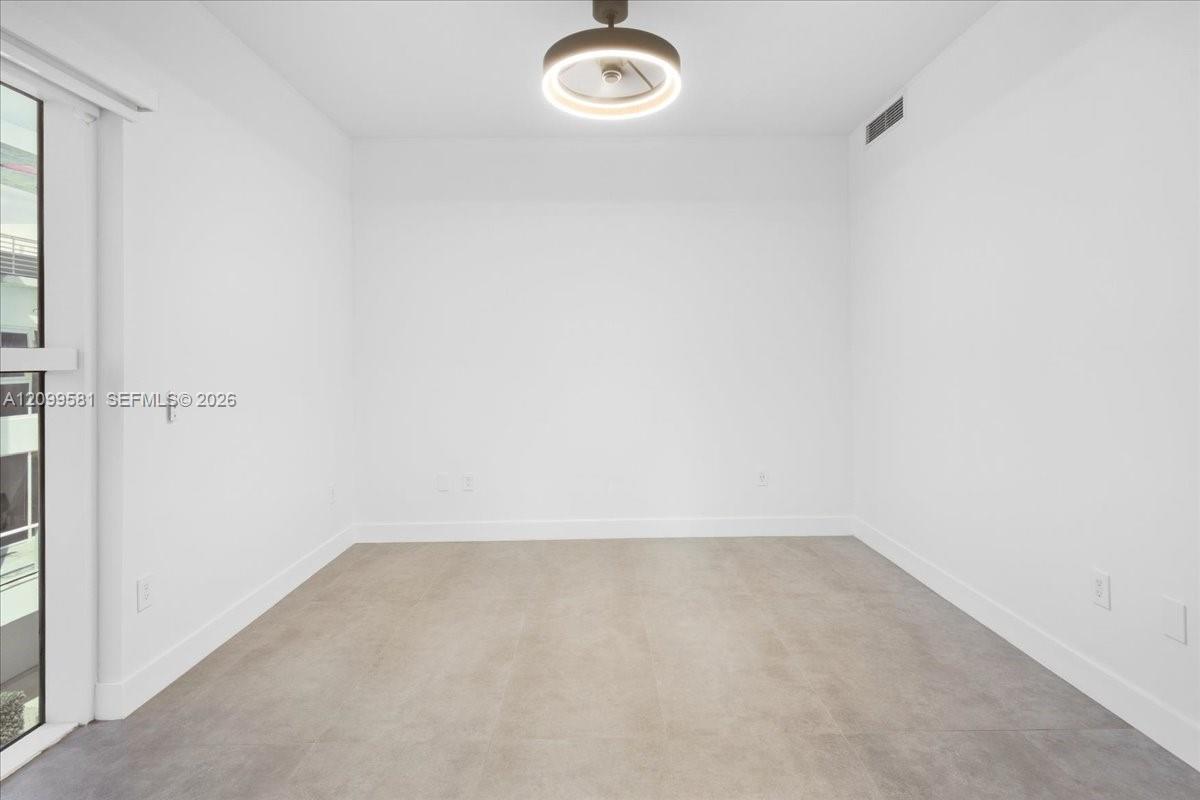 455 NE 39th Street