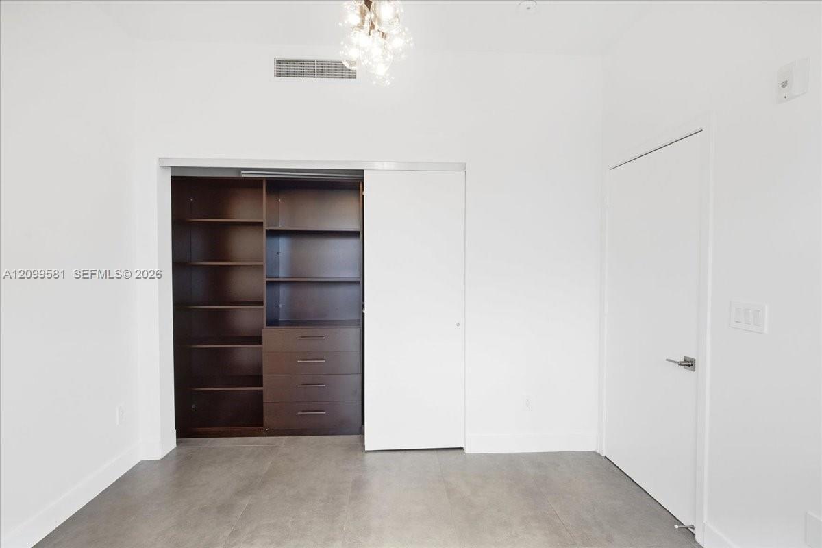 455 NE 39th Street