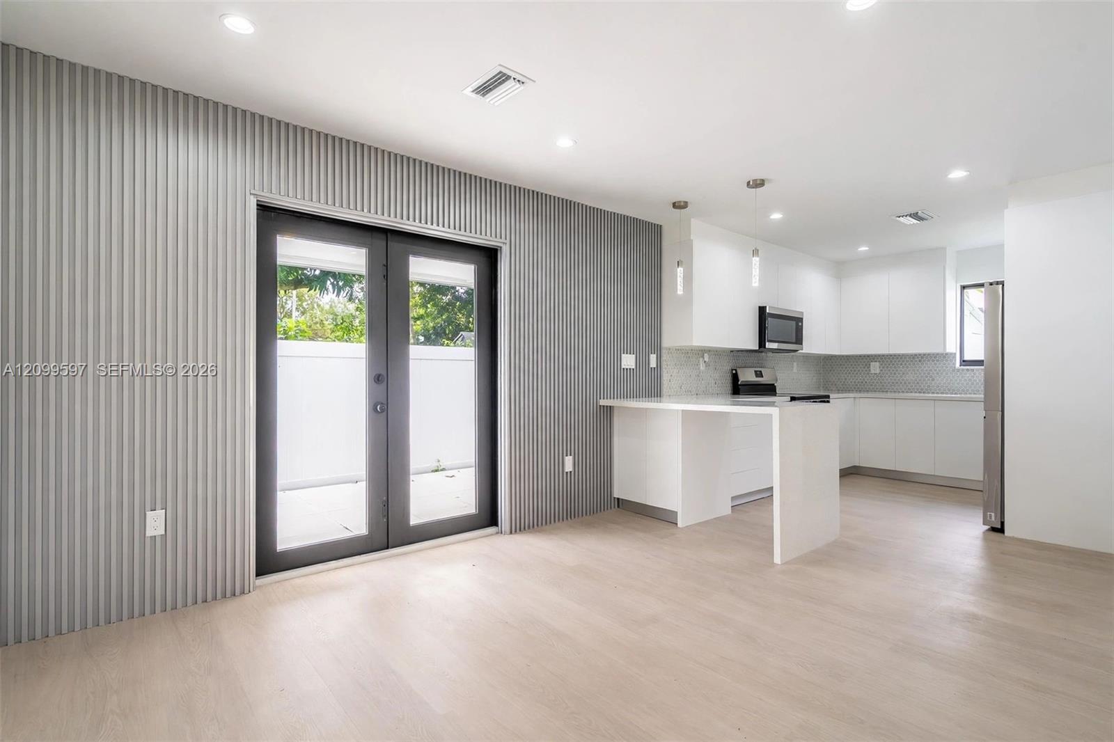 10 NW 100th Street