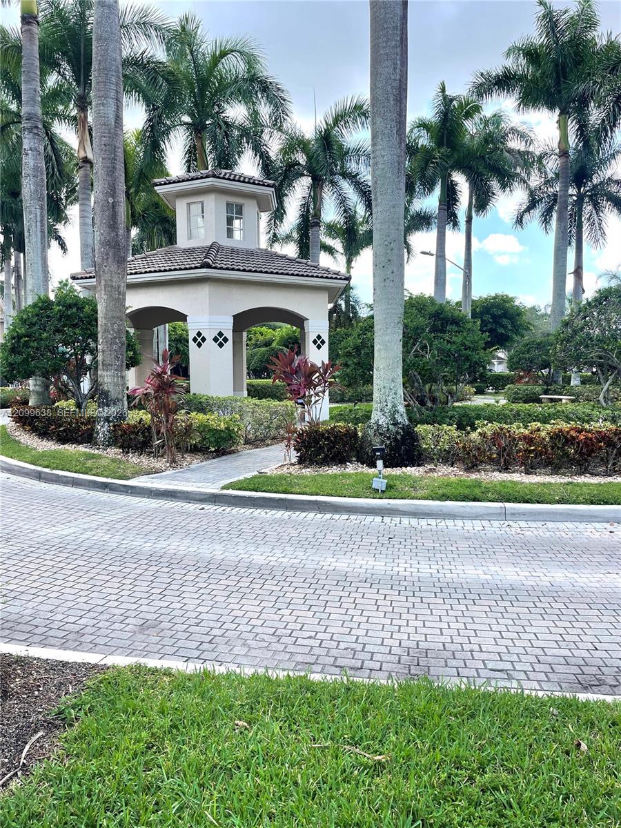 5640 NW 115th Court