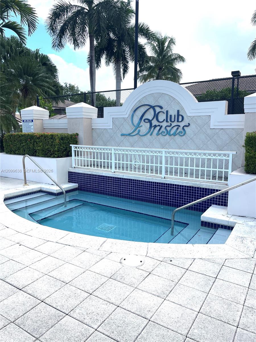 5640 NW 115th Court