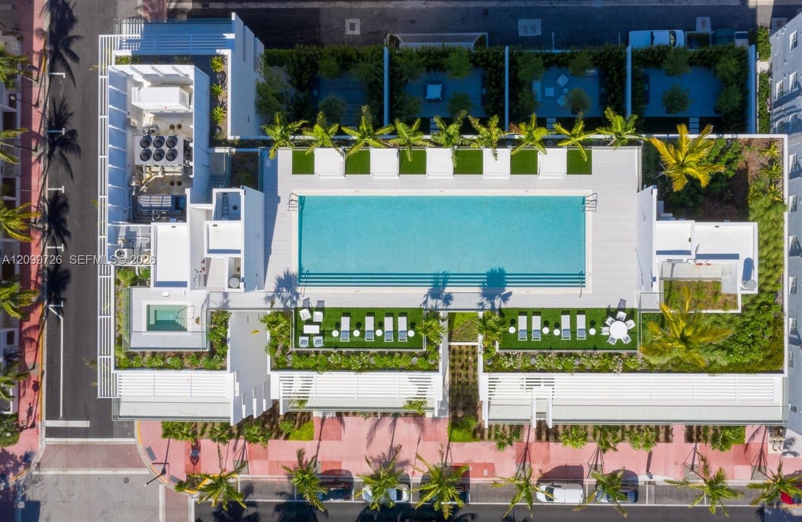 300 Collins Avenue