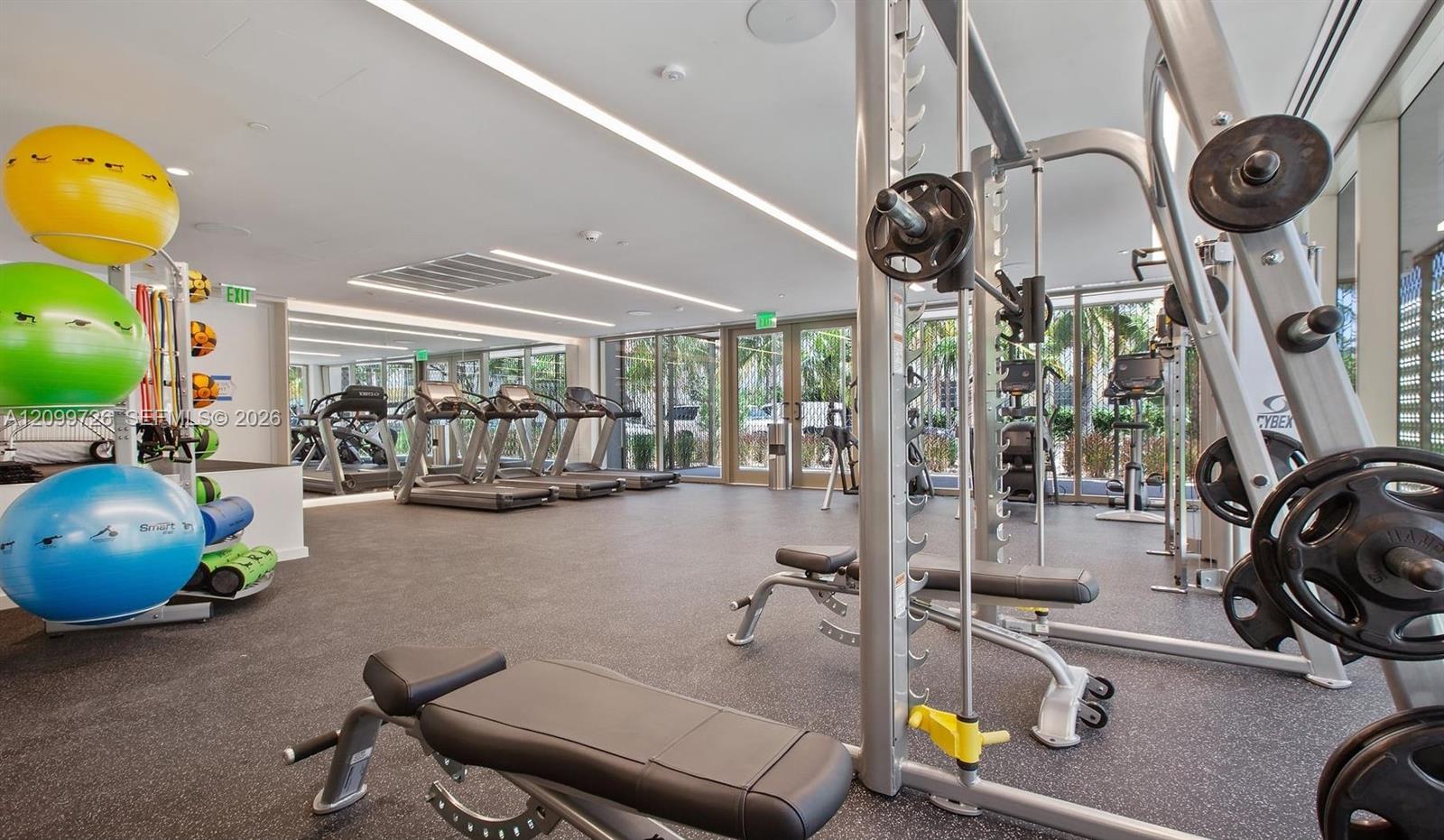 300 Collins Avenue