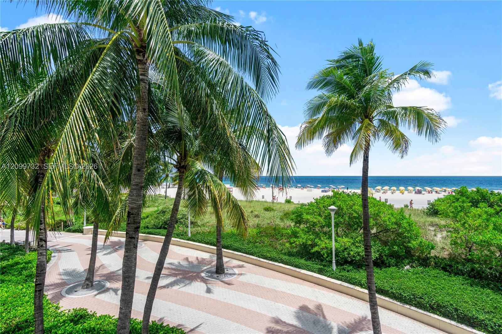 100 Lincoln Road