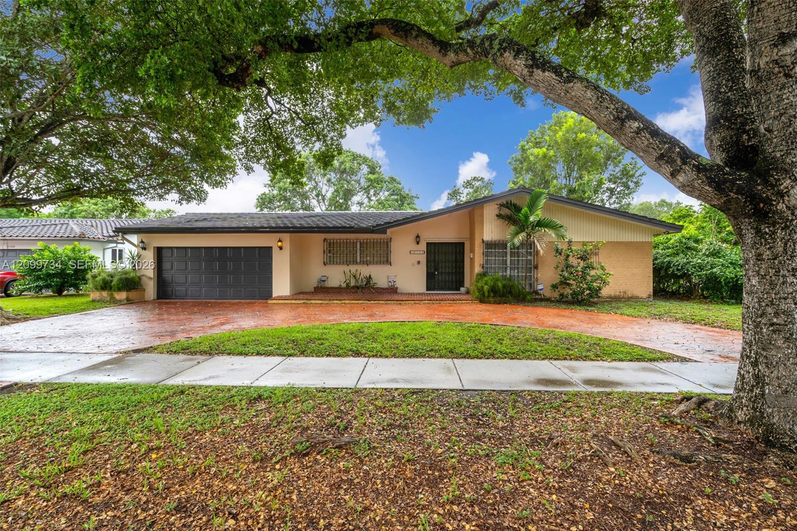 7200 S Miami Lakeway