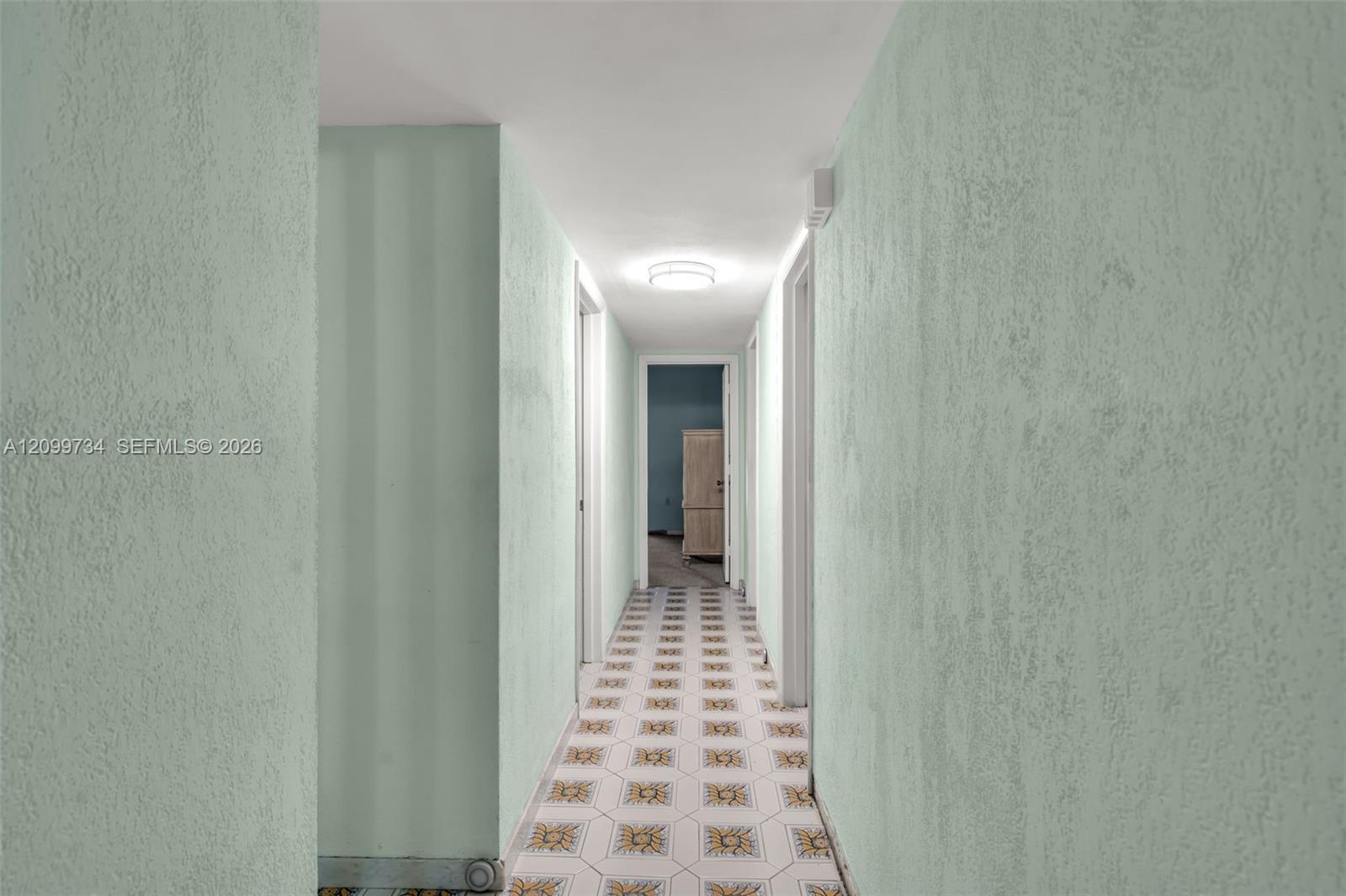 7200 S Miami Lakeway