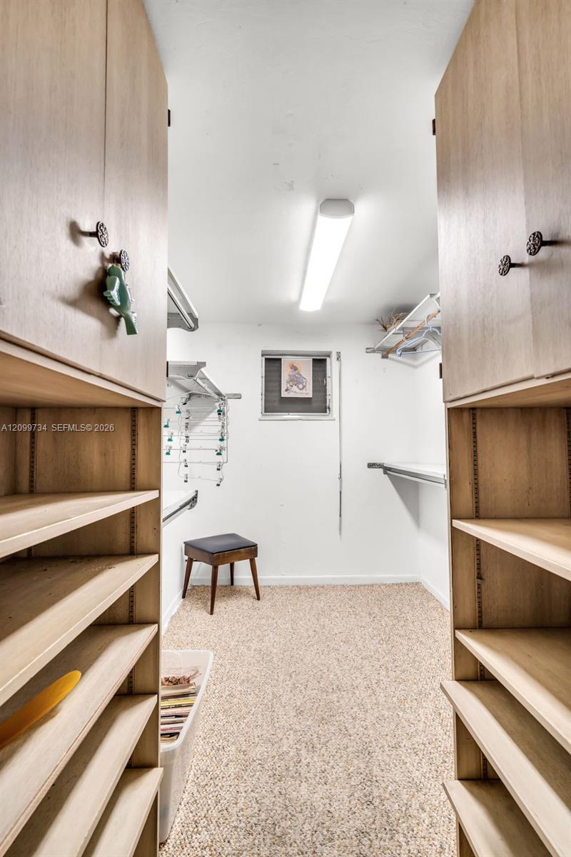 7200 S Miami Lakeway