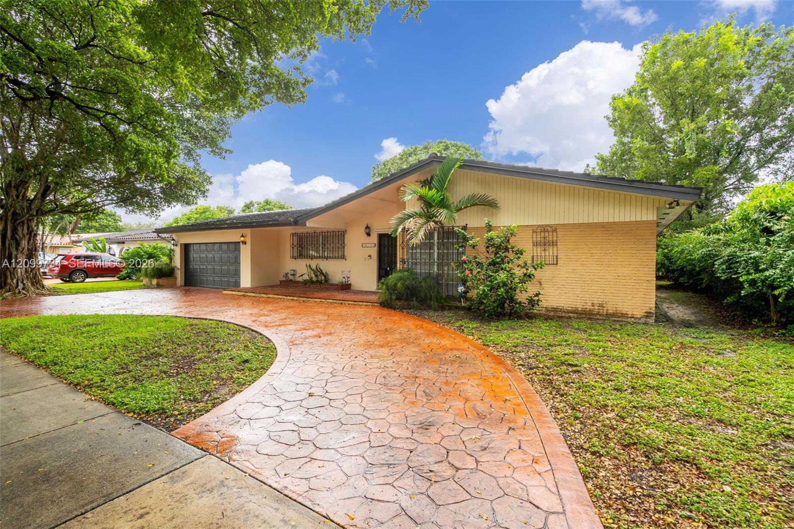 7200 S Miami Lakeway