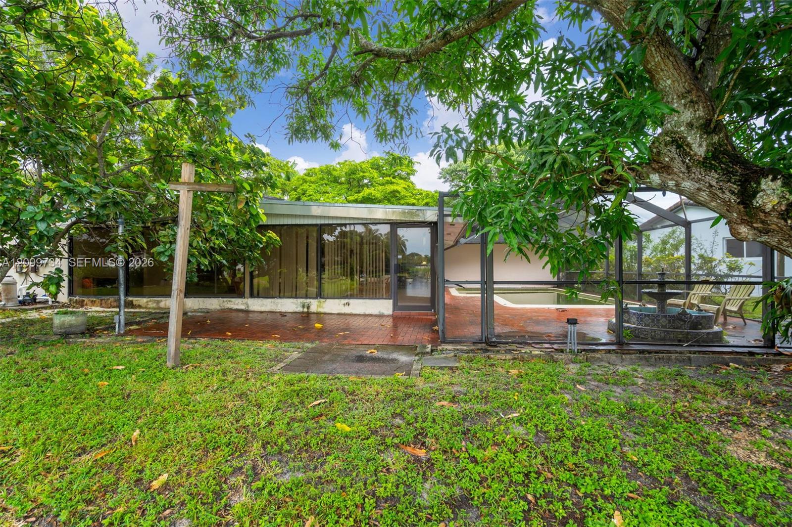 7200 S Miami Lakeway