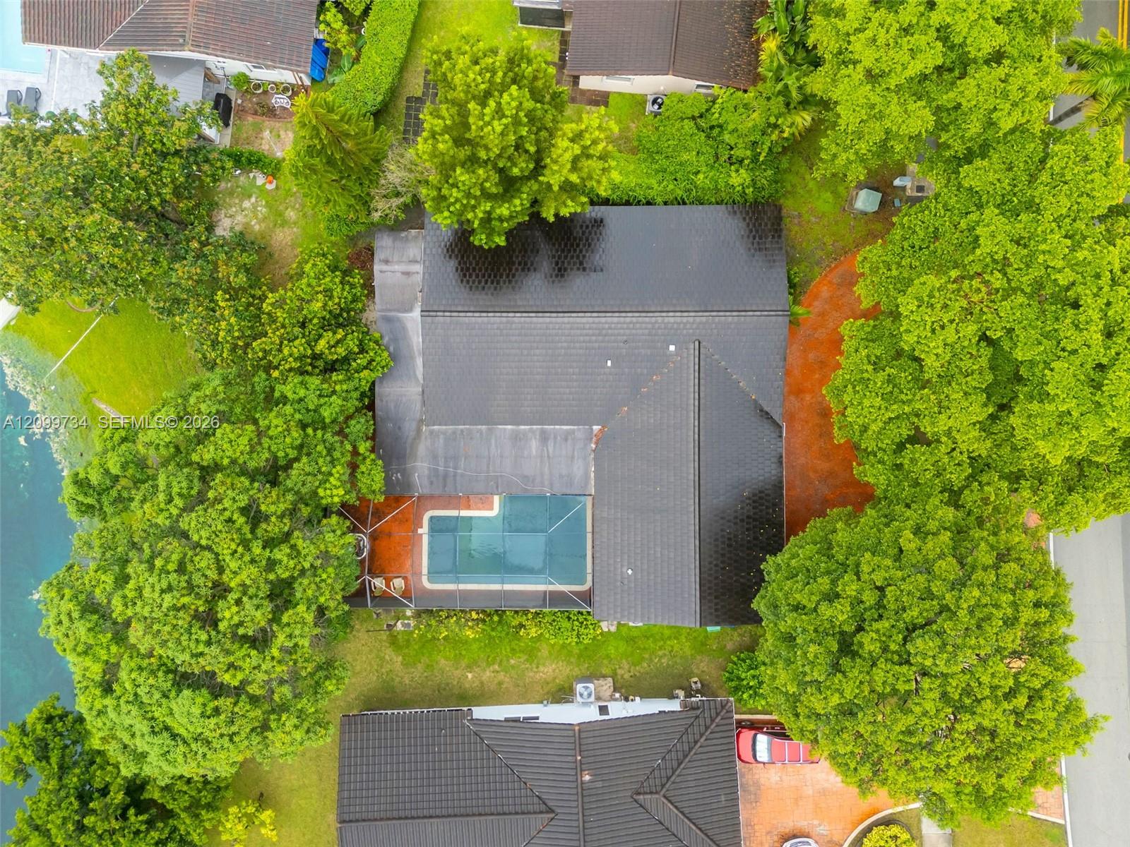 7200 S Miami Lakeway