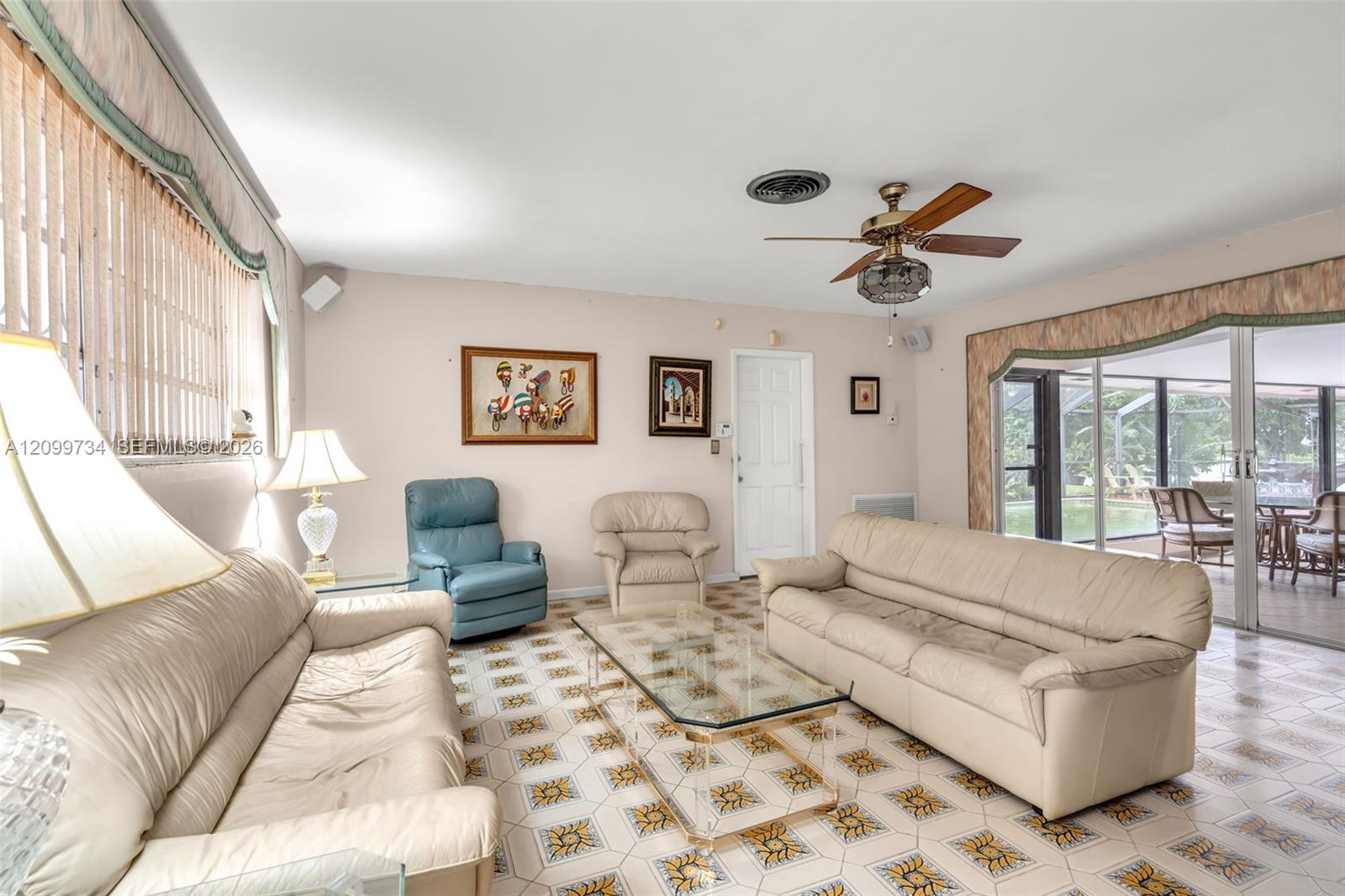 7200 S Miami Lakeway