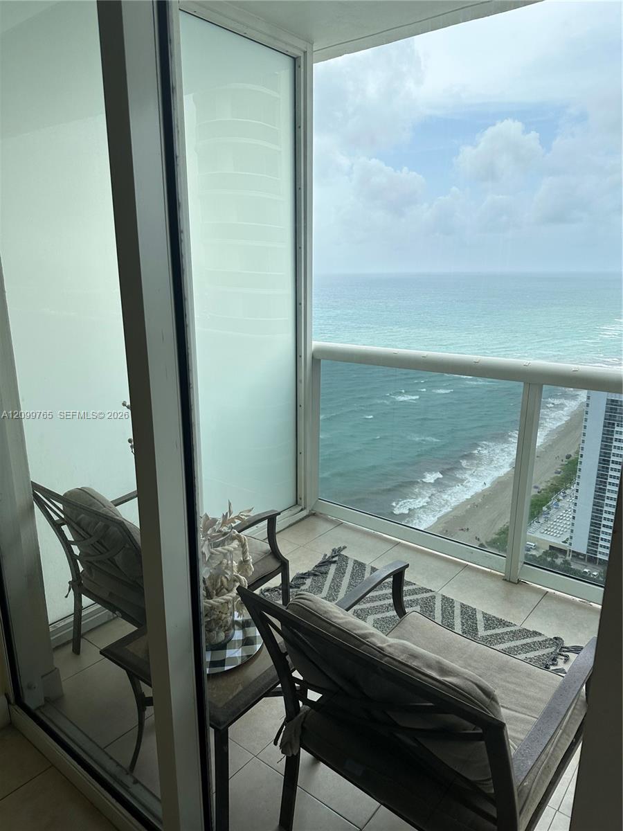 1830 S Ocean Drive gallery image #10