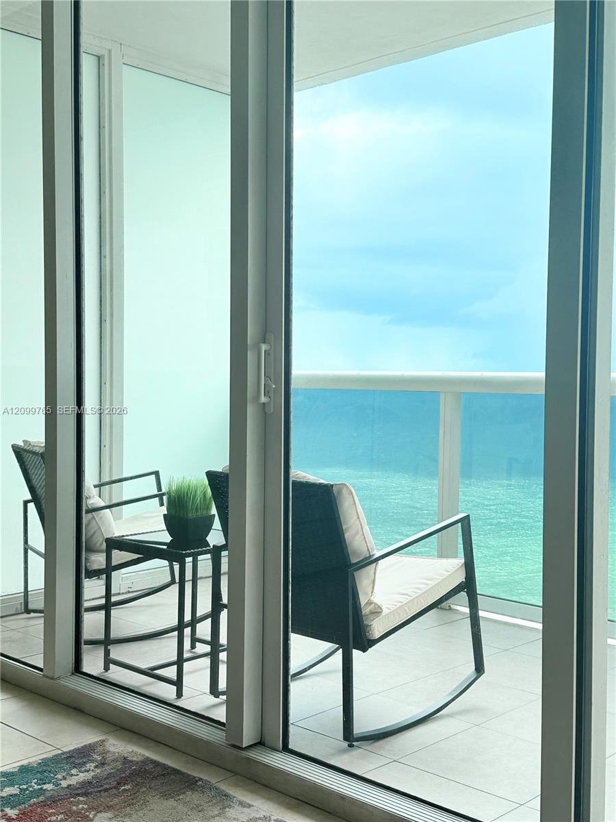 1830 S Ocean Drive gallery image #12
