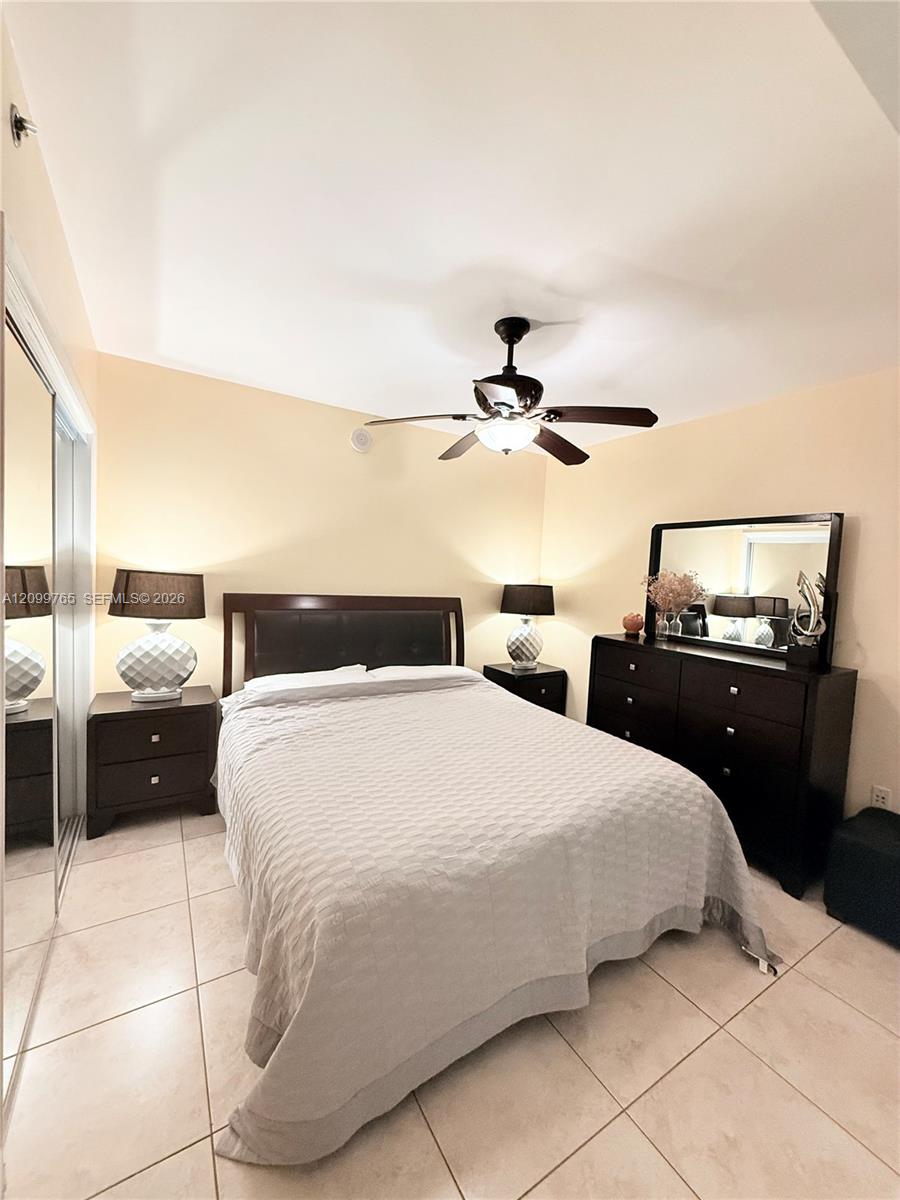 1830 S Ocean Drive gallery image #18