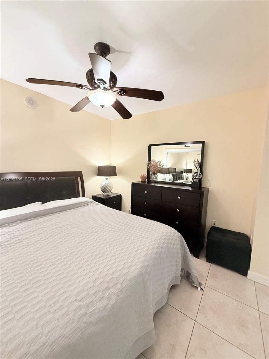 1830 S Ocean Drive gallery image #19