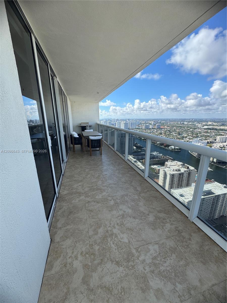 1830 S Ocean Drive gallery image #22
