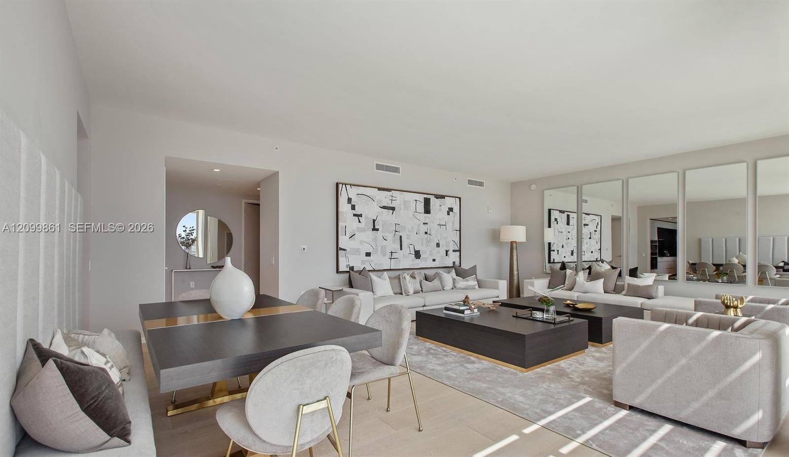 300 Collins Avenue