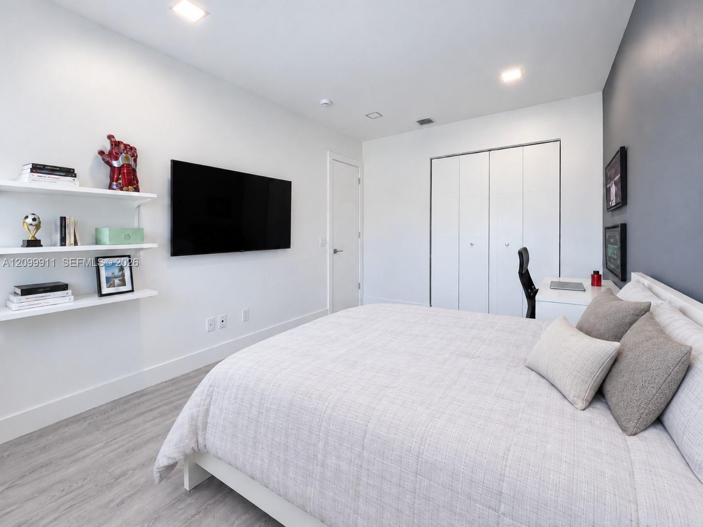 7310 NW 107th Place gallery image #31