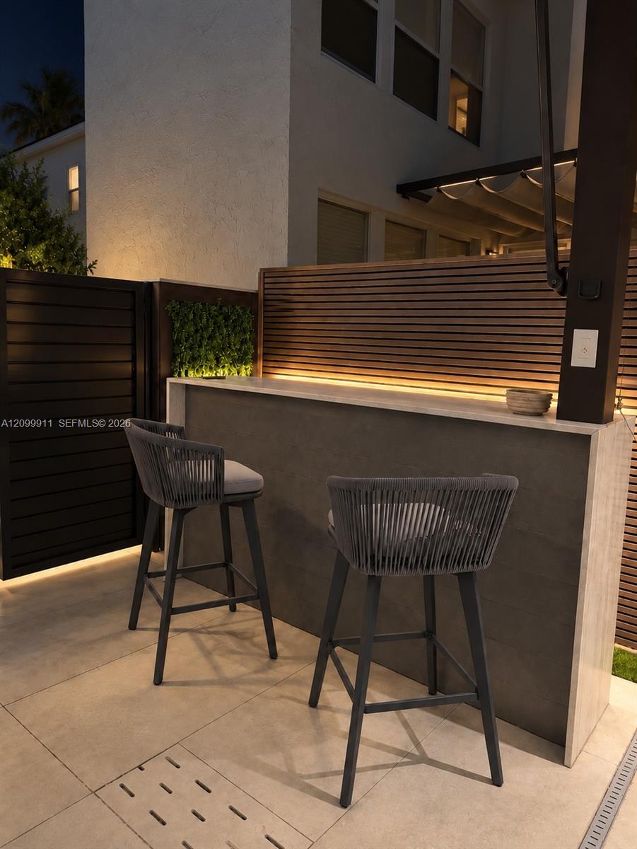 7310 NW 107th Place gallery image #37