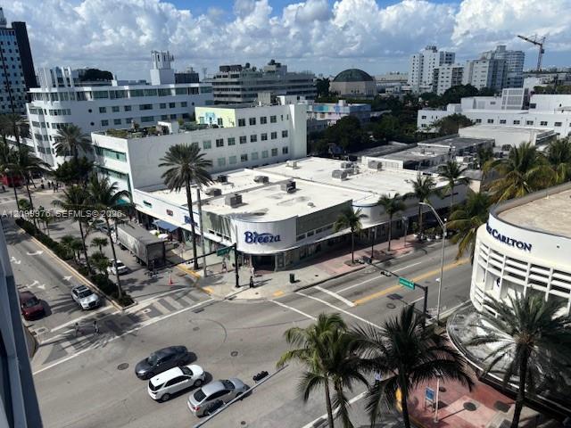 100 Lincoln Road