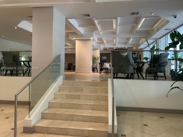 100 Lincoln Road