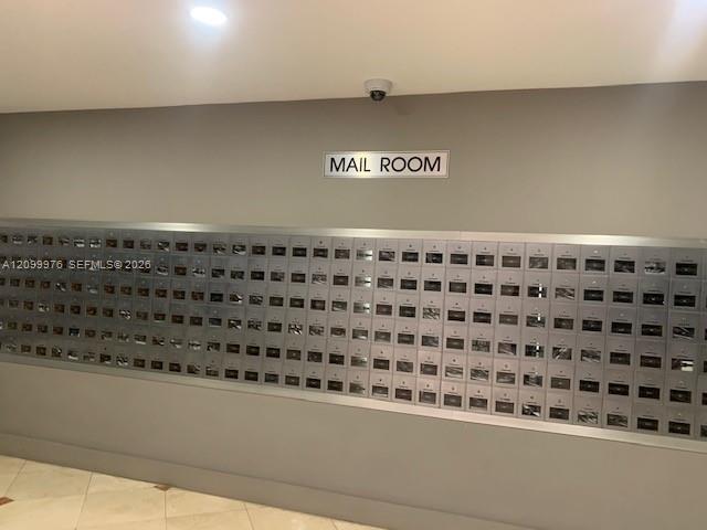 100 Lincoln Road