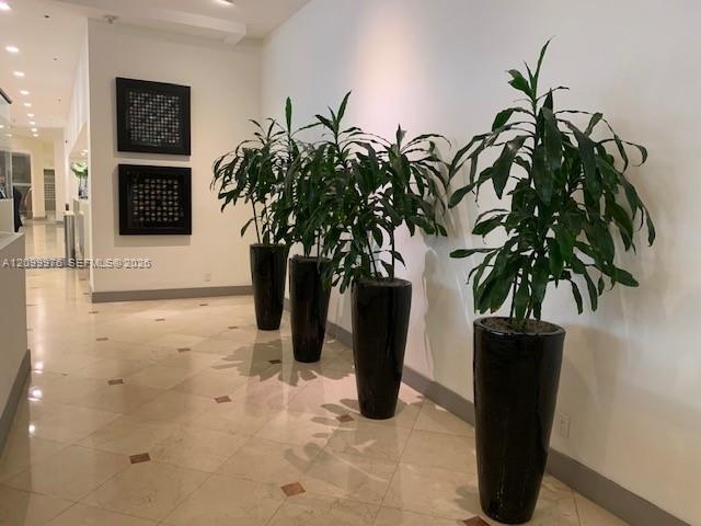100 Lincoln Road