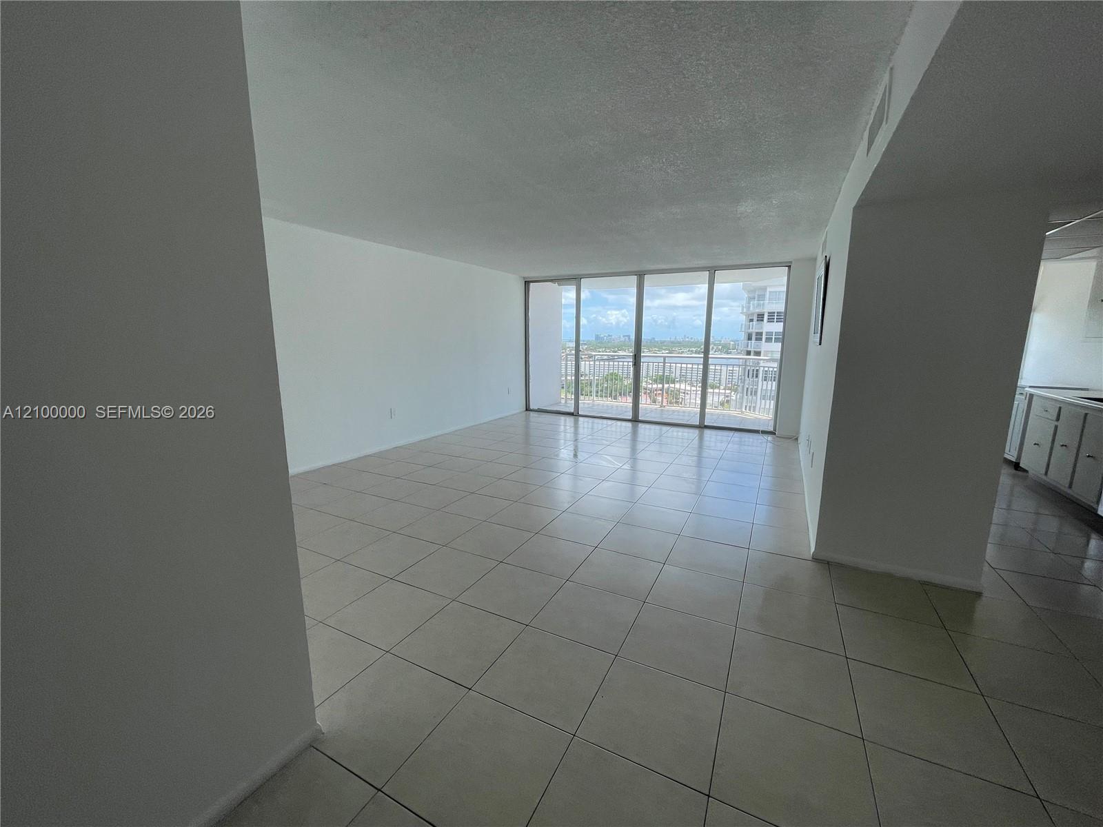 18061 Biscayne Boulevard