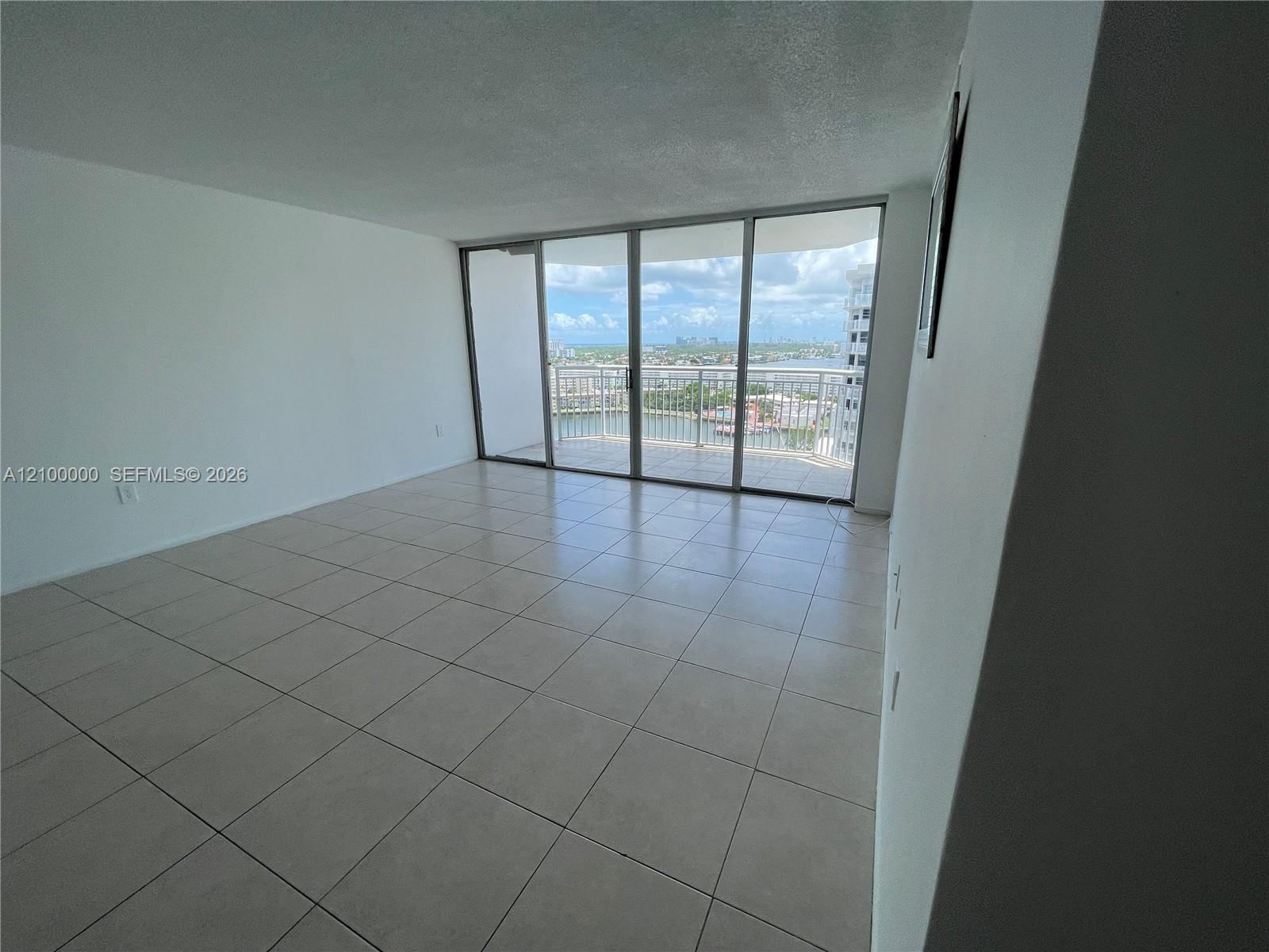18061 Biscayne Boulevard