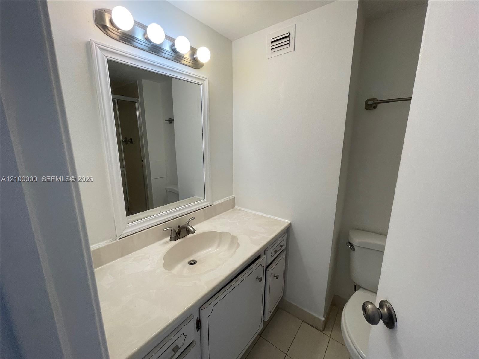 18061 Biscayne Boulevard